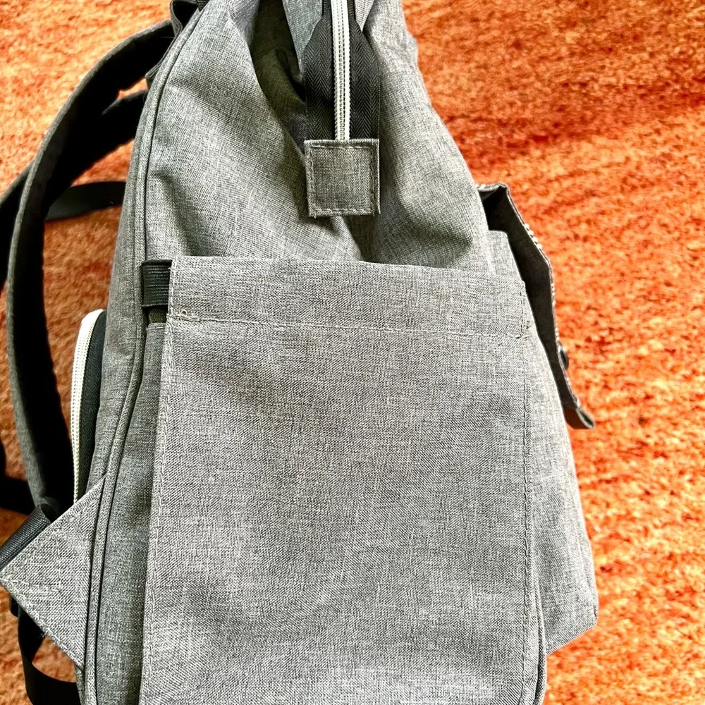 Totebag/Backpack/Clothes bags by Lekebaby Arrow Pattern. Can be use for travel.